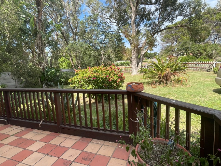 6 Bedroom Property for Sale in West Bank Eastern Cape